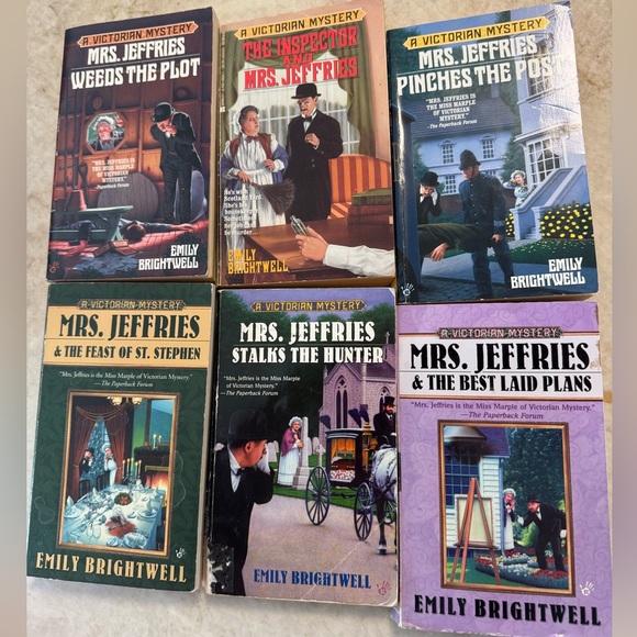 Other - Books Mysteries Mrs Jefferies and the Inspector